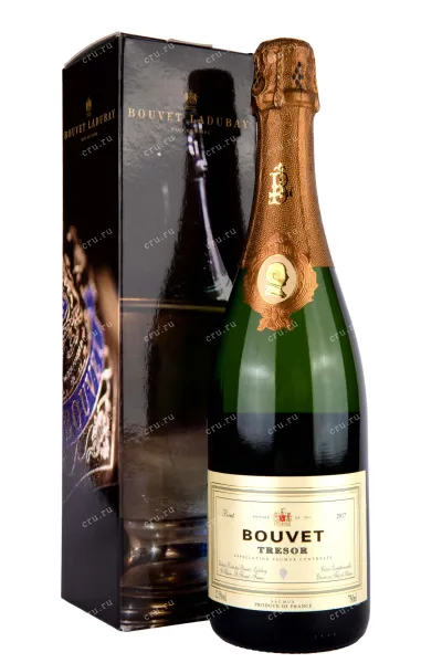 Игристое вино Bouvet Ladubay Tresor Saumur Brut gift box 2018 0.75 л