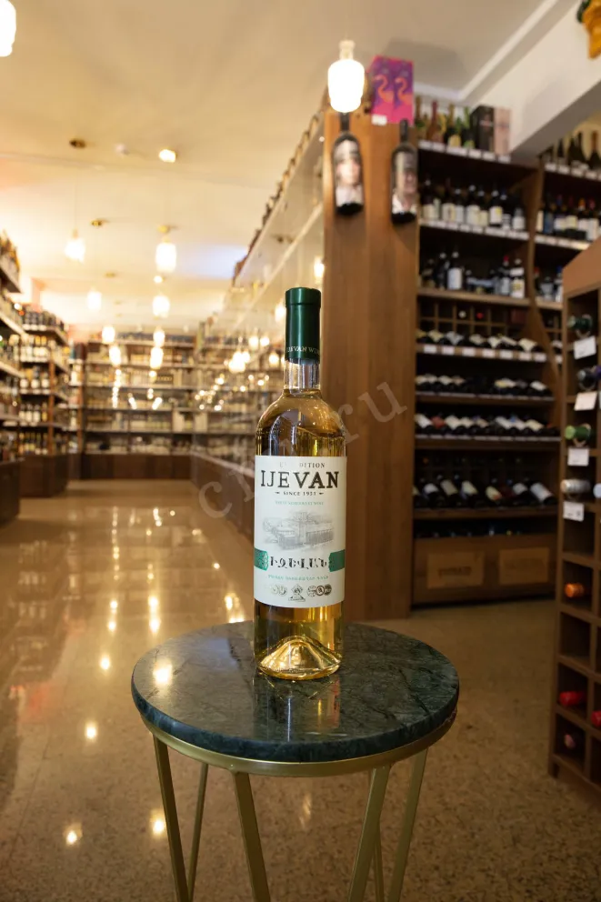 В магазине Крю Профи Ijevan White Semi-Sweet 2022 0.75 л