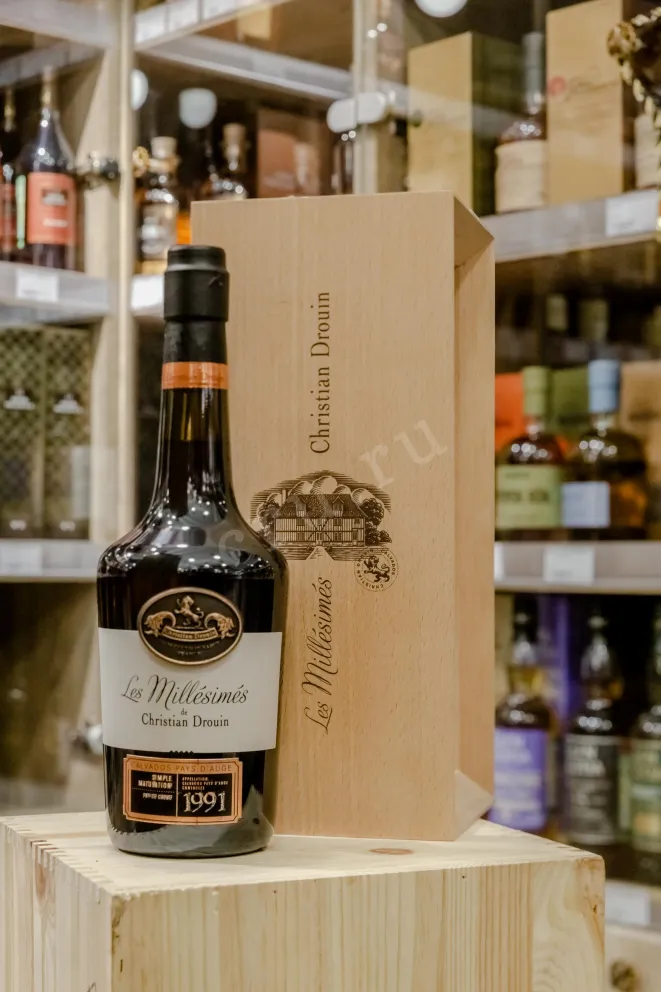 В магазине Крю Профи Christian Drouin Pays d'Auge 1991 0.7 л