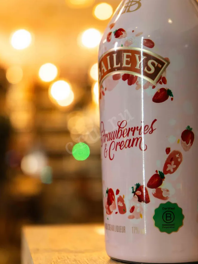 В магазине Крю Профи Baileys Strawberry & Cream 0.7 л