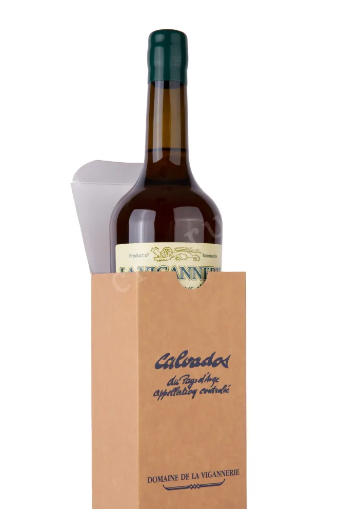 В подарочной коробке La Vigannerie Pays d’Auge XO 15 years gift box 0.7 л