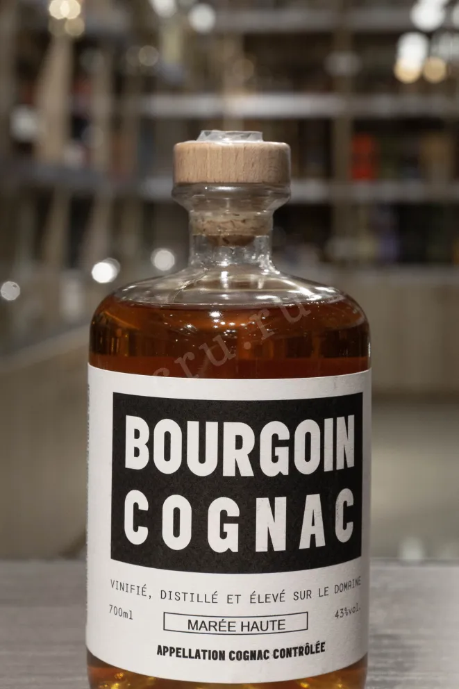 В магазине Крю Профи Bourgoin Eau-De-Mer XO 0.7 л