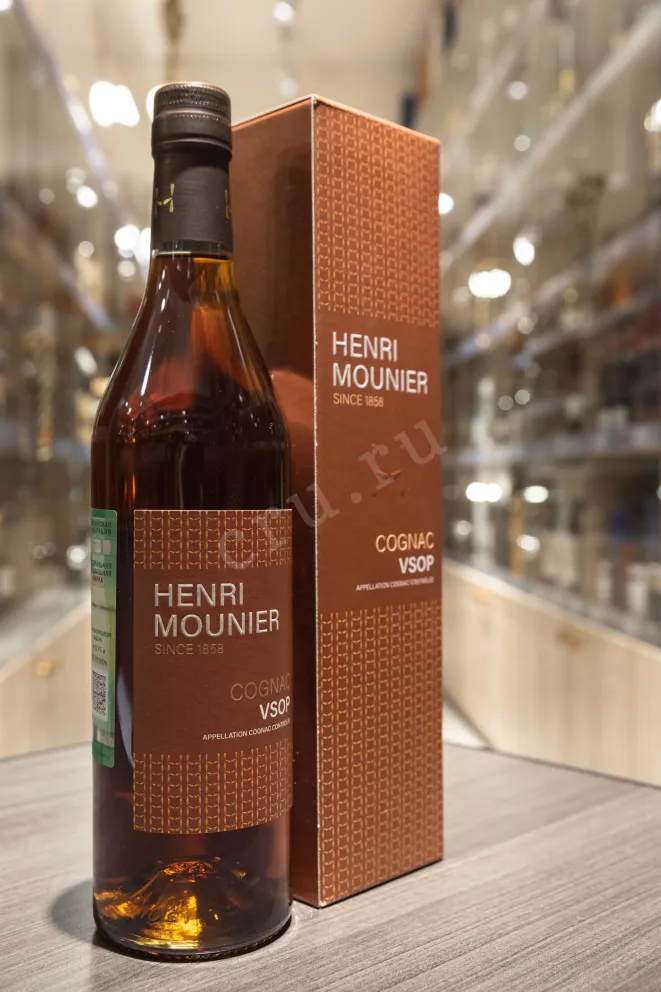 В магазине Крю Профи Henri Mounier VSOP in gift box 2017 0.7 л