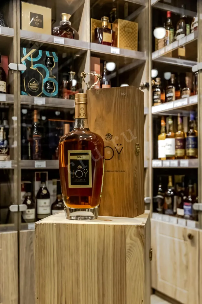 В магазине Крю Профи By Joy Millisime 1994 0.7 л