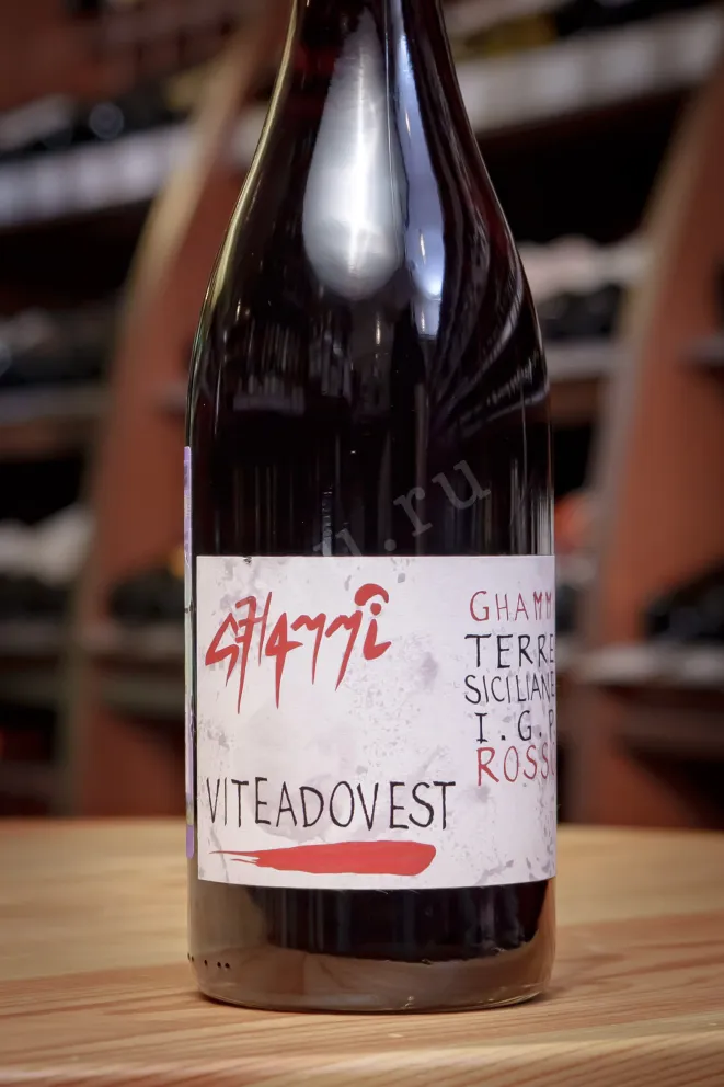 В магазине Крю Профи Viteadovest Chammi Terre Siciliane Rosso 2020 0.75 л