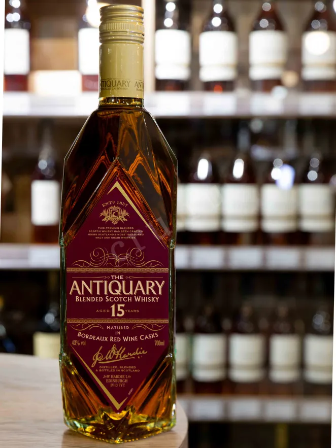 В магазине Крю Профи The Antiquary 15 years in gift box 0.7 л