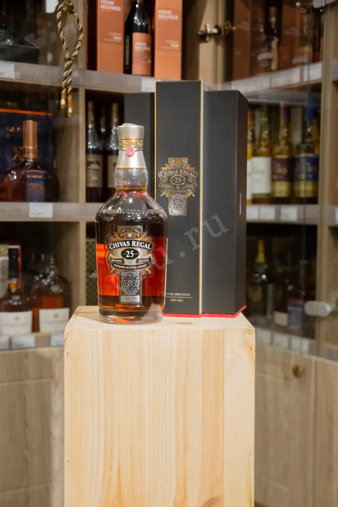 В магазине Крю Профи Chivas Regal 25 years 0.75 л