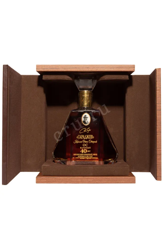 В подарочной коробке Saradjev 40 Years OS in gift box 1981 0.7 л