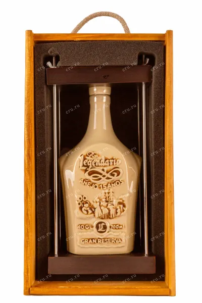 Ром Legendario Ron Gran Reserva 15 years ceramics in wooden box  0.7 л