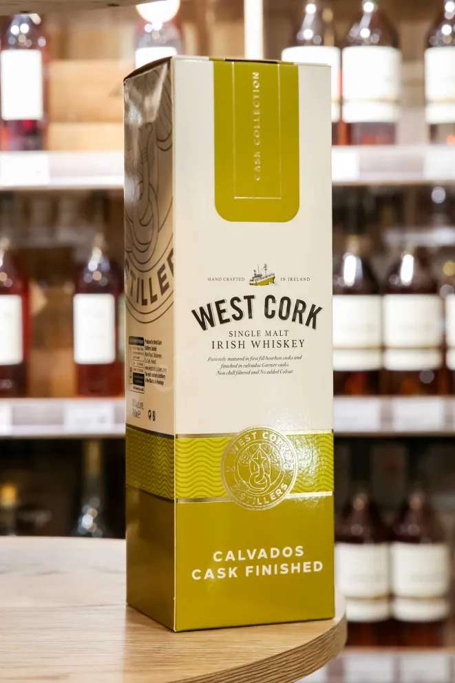 В магазине Крю Профи West Cork Small Batch Calvados Cask with gift box 0.7 л