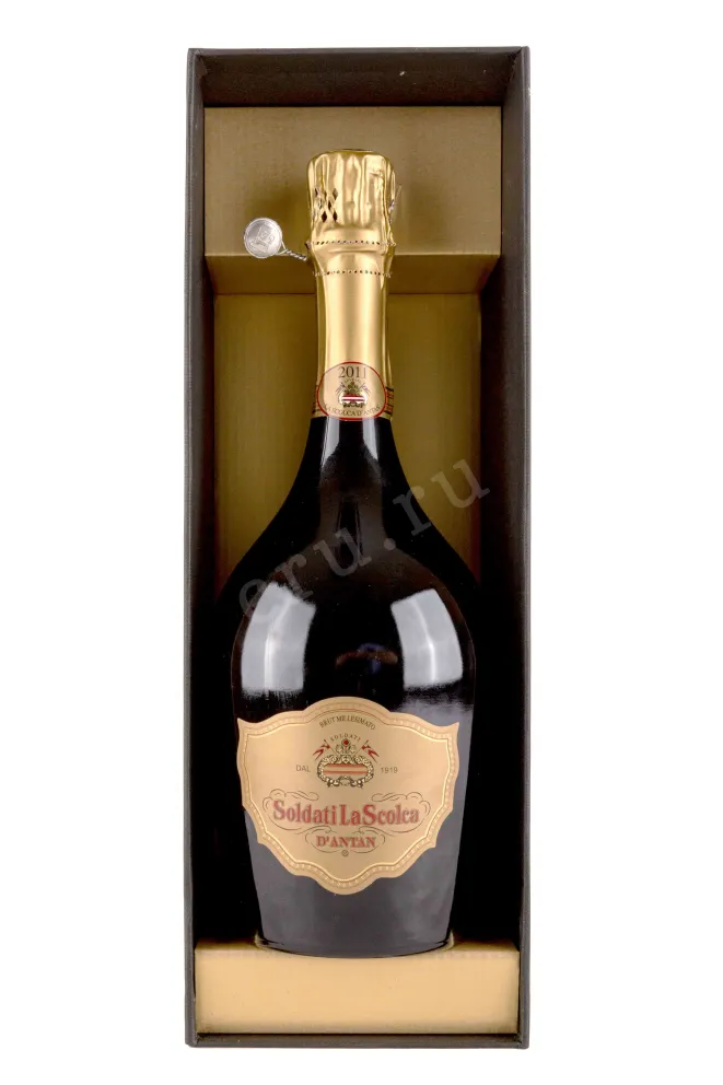 В подарочной коробке Soldati La Scolca Brut Millesimato D'Antan gift box 2011 0.75 л
