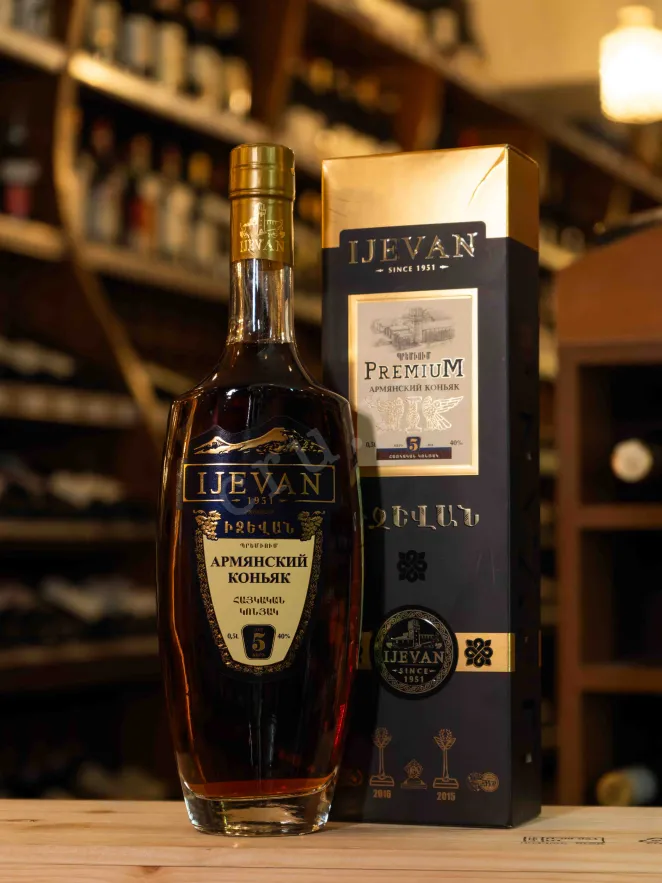 В магазине Крю Профи Ijevan Premium 5 Years Old in a box 0.5 л