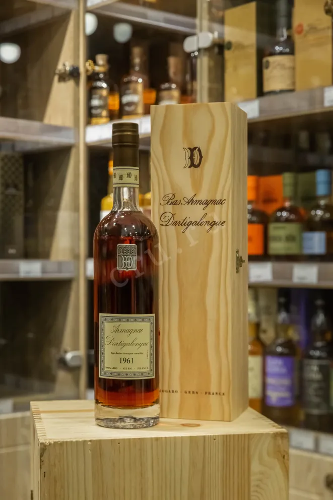 В магазине Крю Профи Vintage Bas Armagnac Dartigalongue wooden box 1961 0.5 л
