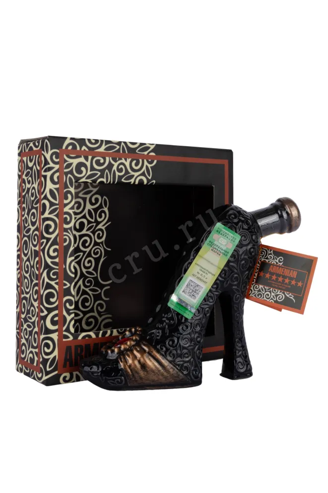 Коньяк Прошян Каблук 7 лет в подарочной упаковке  0.33 л