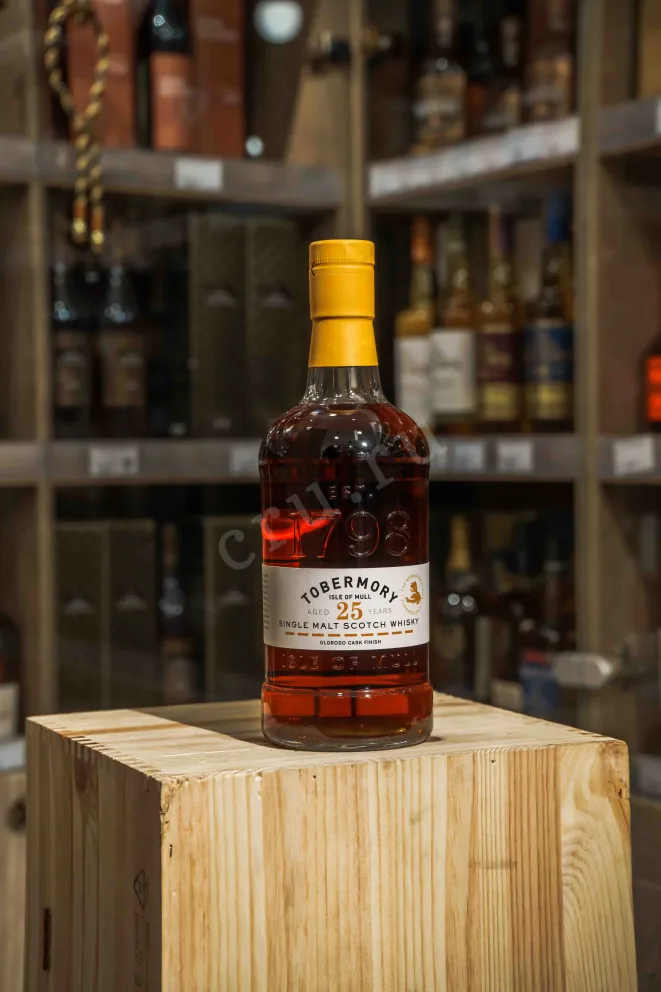 В магазине Крю Профи Tobermory 25 years Single Malt Oloroso Cask Finish in gift box 0.7 л