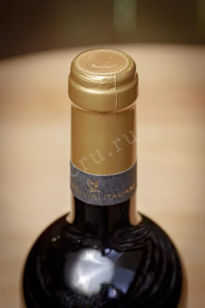 Пробка Masseria Trajone Negroamaro Primitivo IGP 2023 0.75 л