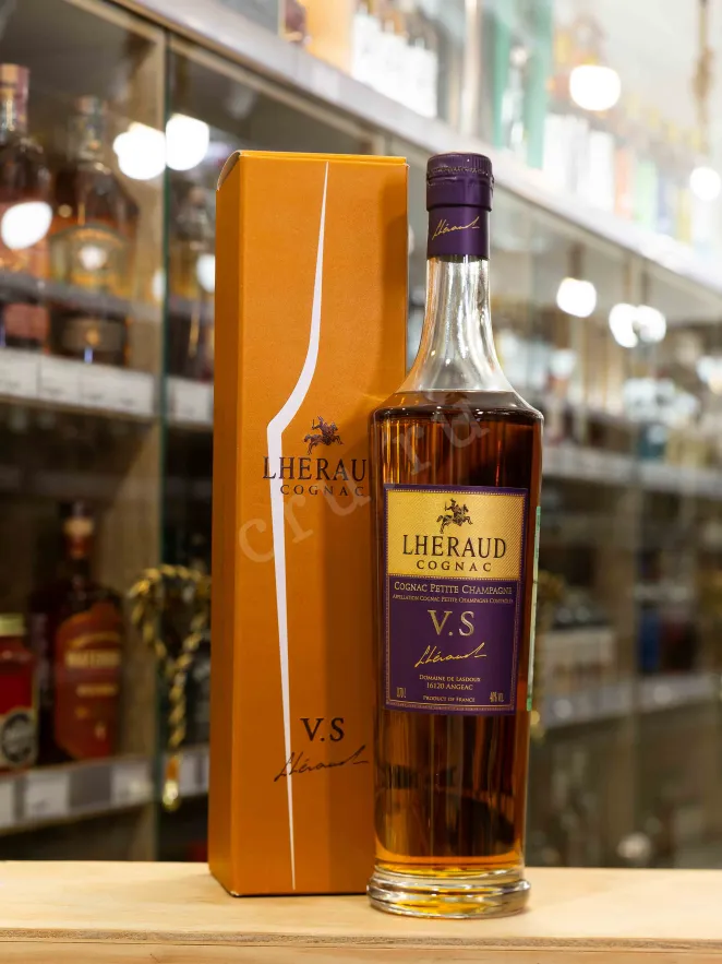 В магазине Крю Профи Lheraud Cognac VS 0.7 л