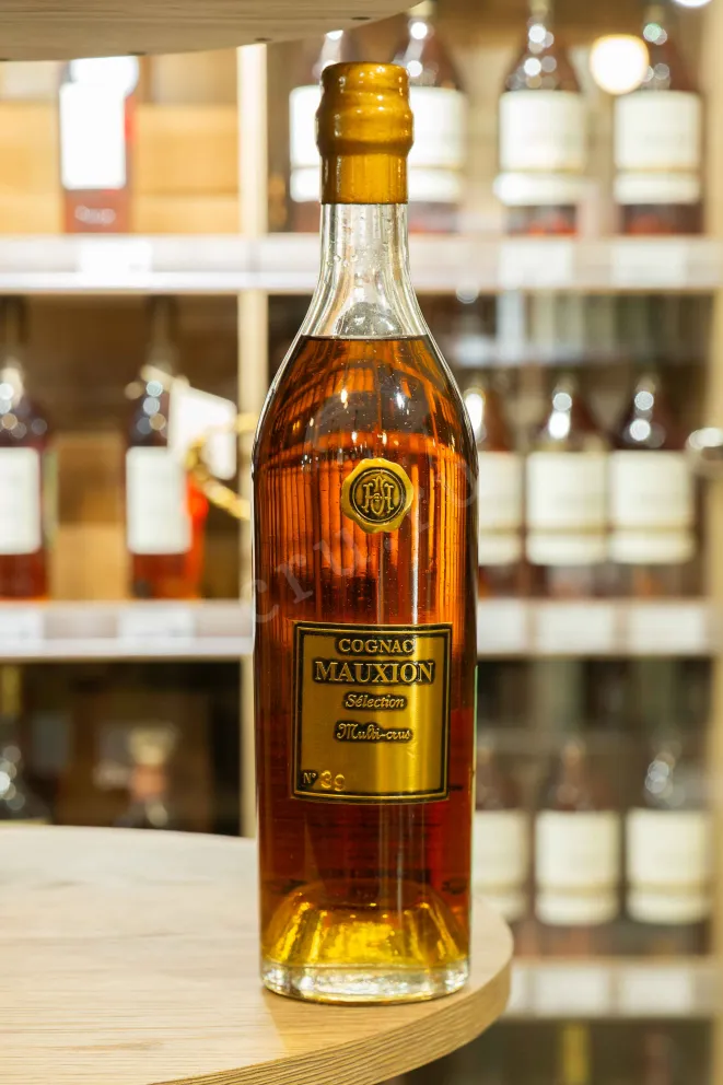 В магазине Крю Профи Mauxion Selection Multi Crus in wooden box 0.7 л