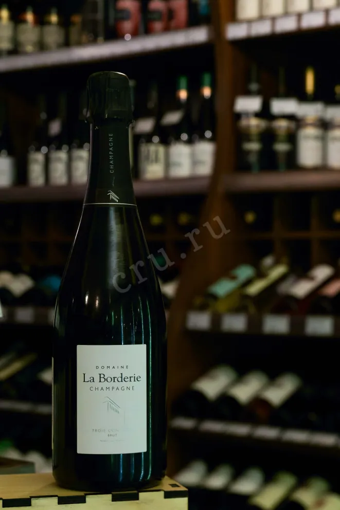 В магазине Крю Профи Domaine La Borderie Cuvee Trois Contrees 0.75 л
