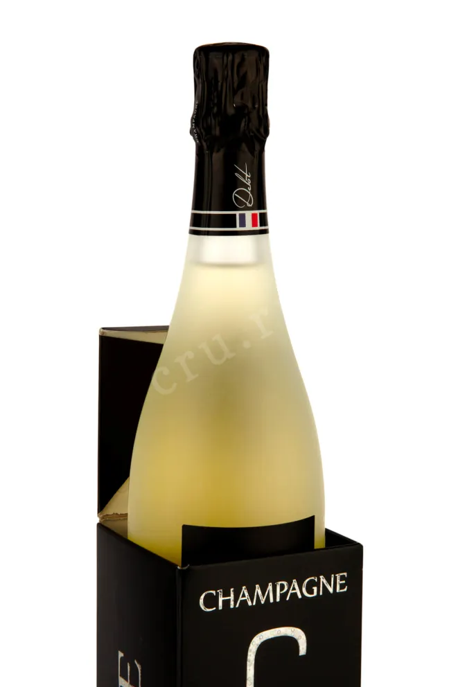 В подарочной коробке Delot Legende Brut  2018 0.75л л