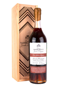 Коньяк Daniel Bouju Tres Vieux in wooden box 1984 Grande Champagne 0.7 л