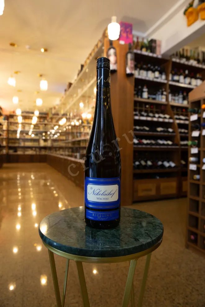 В магазине Крю Профи Nikolaihof Wachau Riesling Federspiel 2022 0.75 л