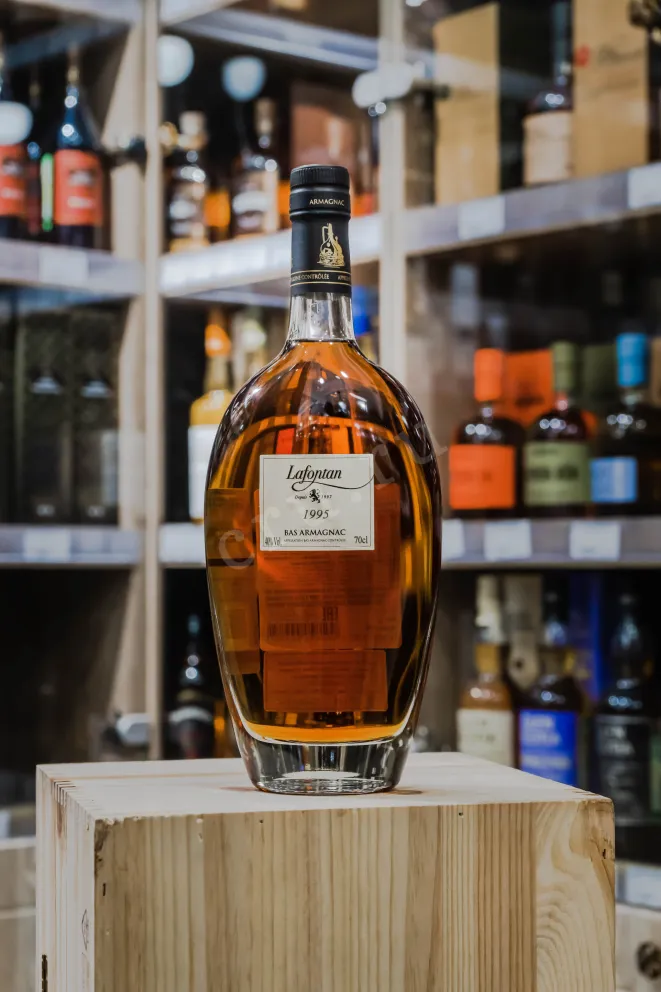 В магазине Крю Профи Lafontan 1995 0.7 л