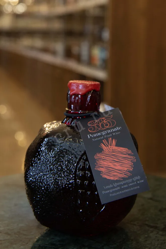 В магазине Крю Профи Pomegranate 365 in gift box 0.375 л