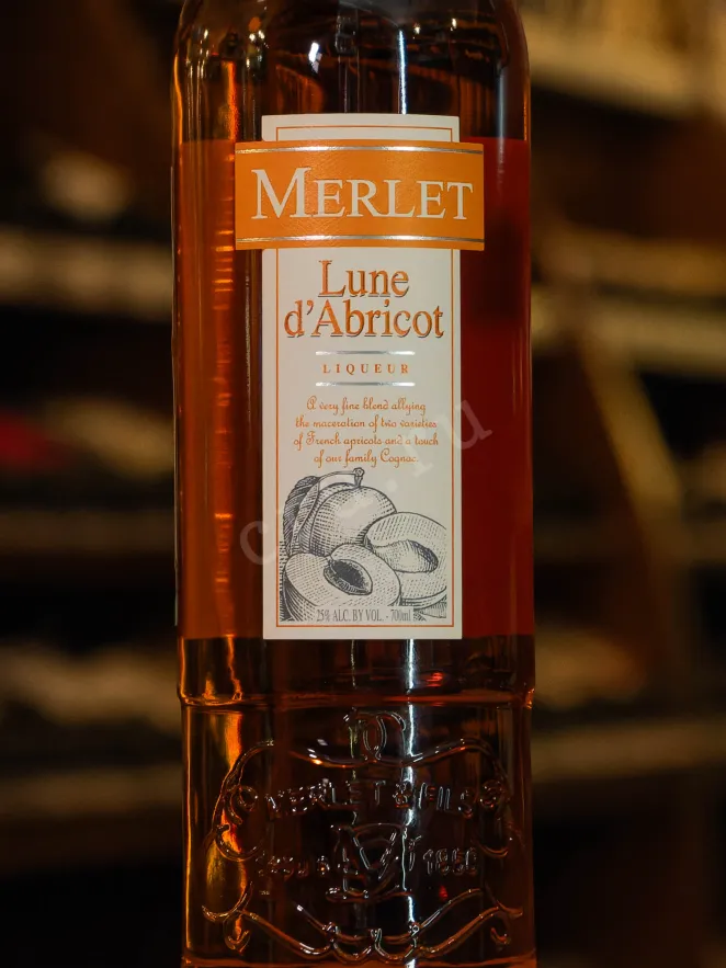 В магазине Крю Профи Merlet Lune d'Abricot 0.7 л