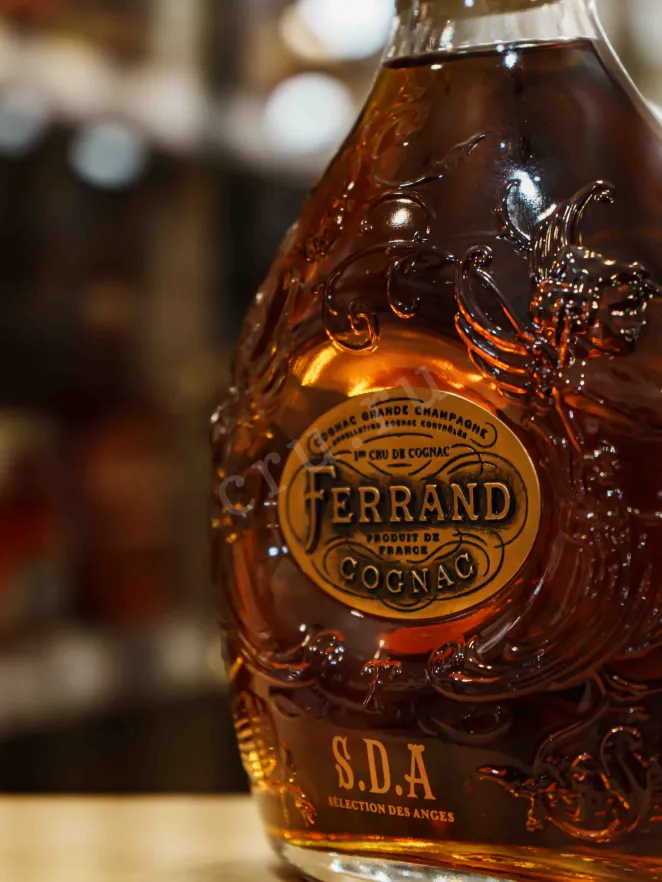 В магазине Крю Профи Ferrand Selection des Anges with gift box 0.7 л