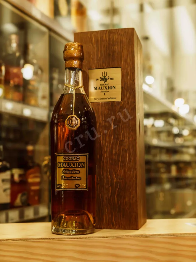 В магазине Крю Профи Mauxion Selection Bois Ordinaires in wooden box 0.7 л