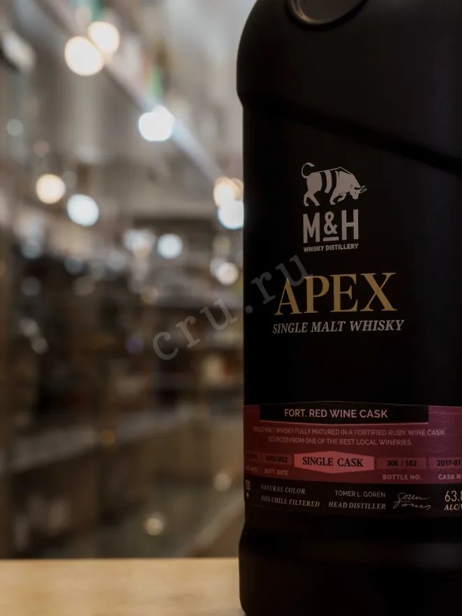 В магазине Крю Профи M & H Apex Single Cask Fortified Red Wine Cask gift box 0.7 л