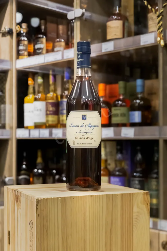 В магазине Крю Профи Baron de Sigognac 60 ans d'age 0.7 л