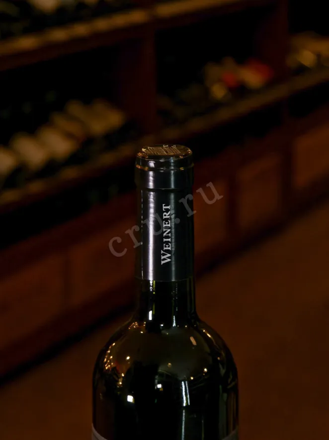 Пробка Cavas de Weinert Cask Selection 2011 0.75 л