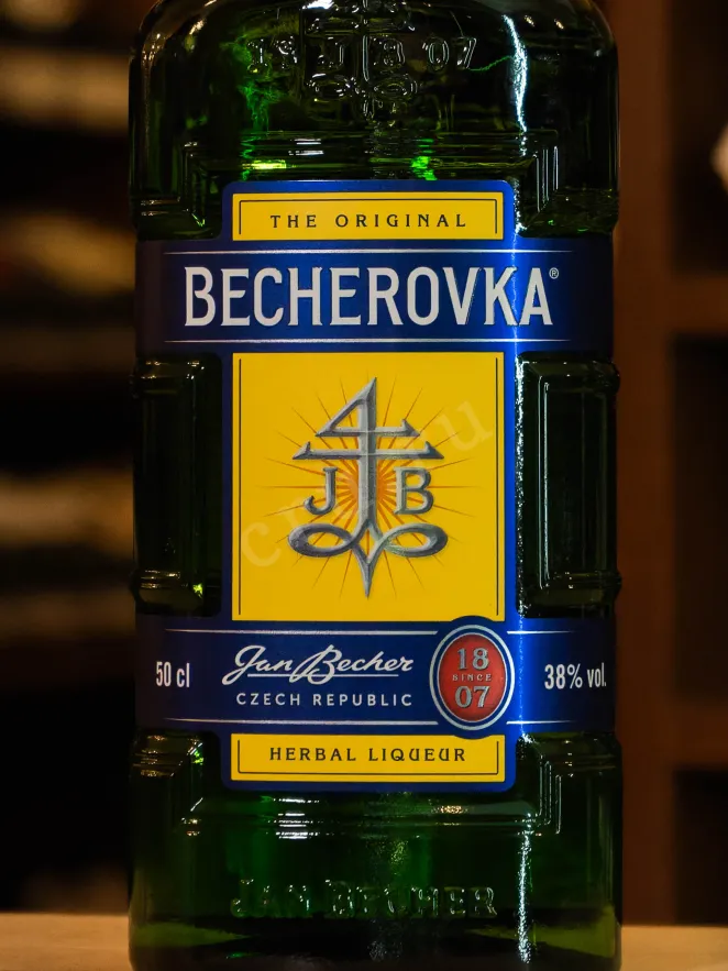 Ликер Becherovka  0.5 л