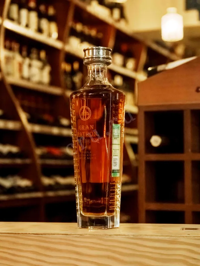 В магазине Крю Профи Gran Patron Piedra Extra Anejo in gift box 0.7 л