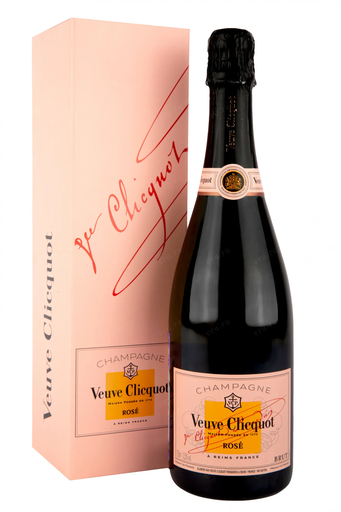Фото — Шампанское Veuve Clicquot Ponsardin Vintage Rose gift box 2018 0.75 л