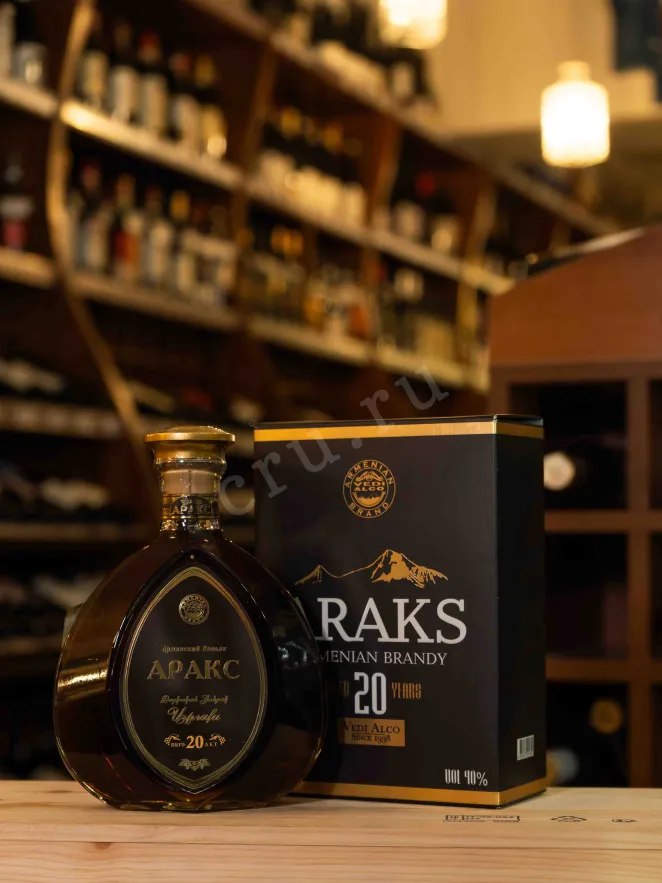 В магазине Крю Профи Araks 20 years 0.5 л