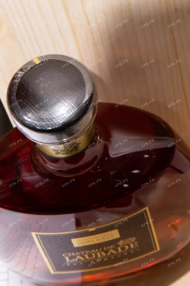 Пробка Chateau de Laubade Intemporel Hors D'Age (Carafe Aramis) 0.7 л