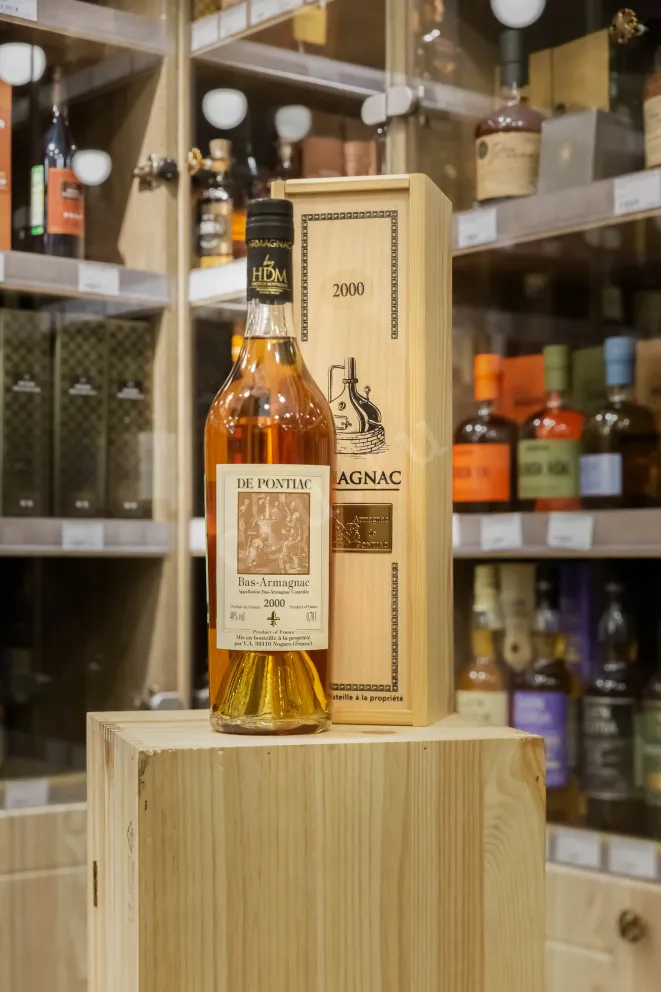 В магазине Крю Профи De Pontiac Bas-Armagnac in wooden box 2000 0.7 л
