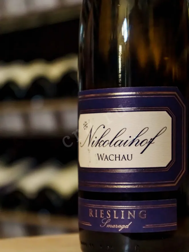 В магазине Крю Профи Nikolaihof Wachau Vom Stein Riesling Smaragd 2017 0.75 л