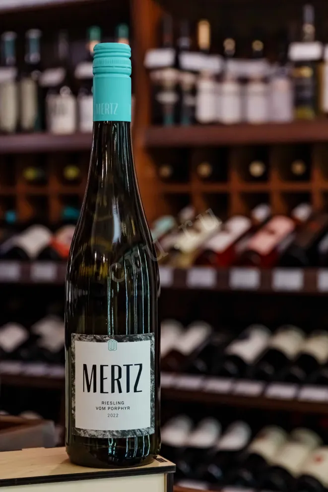 В магазине Крю Профи Mertz Eckelsheim Riesling vom Porphyr 2022 0.75 л