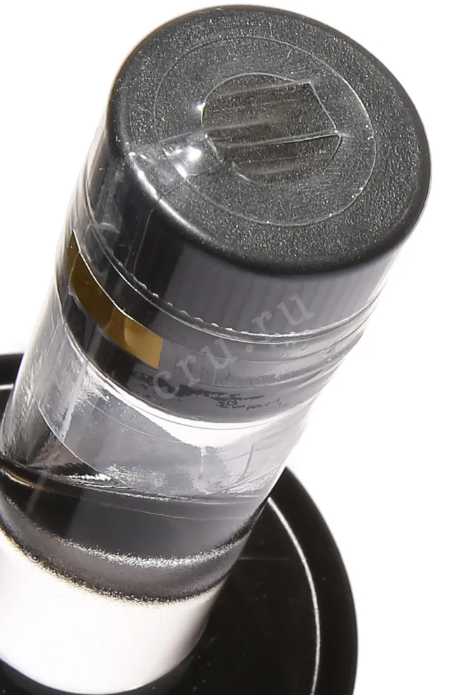 Пробка Neft black 0.7 л