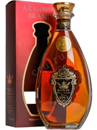 Коньяк Гиневан Золотая Коллекция 999,9 семилетний в подарочной упаковке  0.7 л