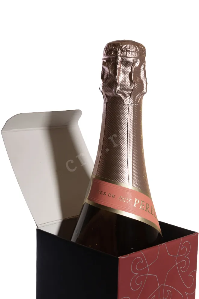 В подарочной коробке Cava Castillo Perelada Brut Rosado with gift box 2023 0.75 л