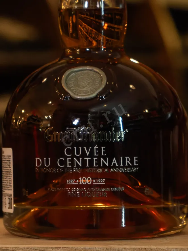 В магазине Крю Профи Grand Marnier Cuvee du Centenaire with gift box 0.7 л