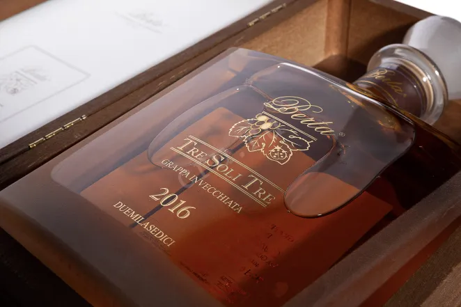 В деревянной коробке Berta Tre Soli Tre 2016 0.7 л