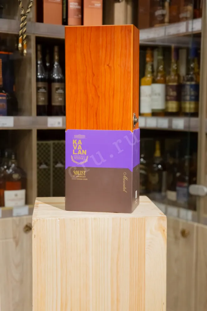 В магазине Крю Профи Kavalan Solist Moscatel Single Cask Strength wooden box 0.75 л