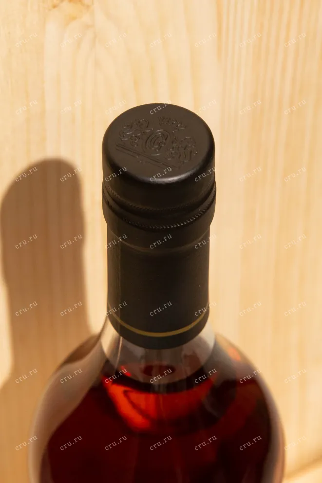 Пробка Gelas Bas Armagnac in gift box 2001 0.7 л