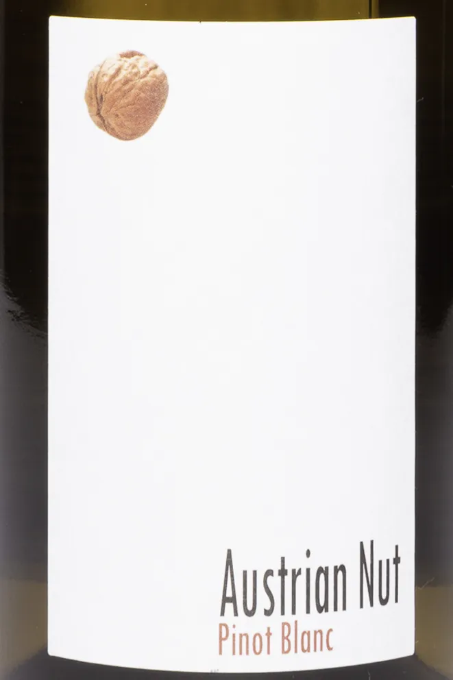 Этикетка Weingut R&A Pfaffl Austrian Nut 2022 0.75 л